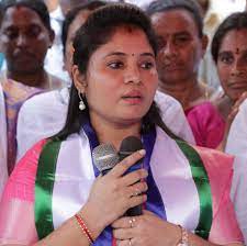 పుష్ప శ్రీ వాణికి తప్పని ఇంటిపోరు పుష్ప శ్రీ వాణికి తప్పని ఇంటిపోరు