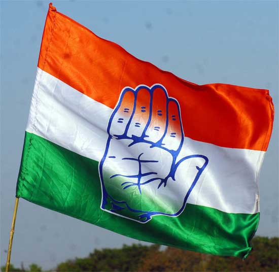 అప్పుడు పీవీ.. ఇప్పుడు వైఎస్ టీ కాంగ్రెస్ నేతల వివాదస్పద నిర్ణయాలుఁ అప్పుడు పీవీ.. ఇప్పుడు వైఎస్ టీ కాంగ్రెస్ నేతల వివాదస్పద నిర్ణయాలుఁ
