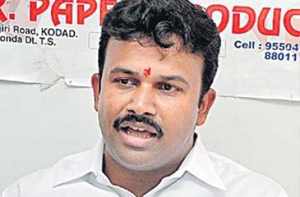 త్వరలో తుమ్మల యుగంధర్ రాజకీయ అరంగ్రేటం త్వరలో తుమ్మల యుగంధర్ రాజకీయ అరంగ్రేటం