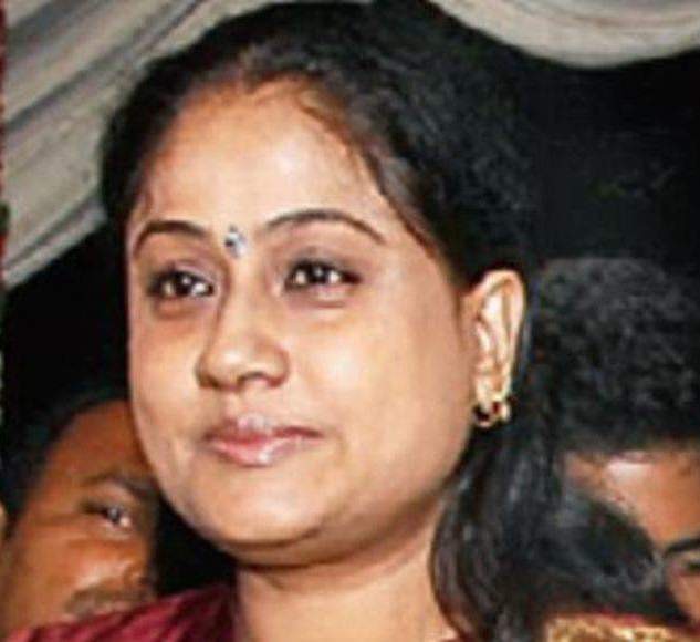 మూడు కిక్కులు, ఆరు దమ్ములుగ విరాజిల్లుతున్న గంజాయి దందా తెలంగాణ బీజేపీ నేత, సినీ నటి విజయశాంతి ప్రభుత్వం పై నిప్పులు మూడు కిక్కులు, ఆరు దమ్ములుగ విరాజిల్లుతున్న గంజాయి దందా తెలంగాణ బీజేపీ నేత, సినీ నటి విజయశాంతి ప్రభుత్వం పై నిప్పులు
