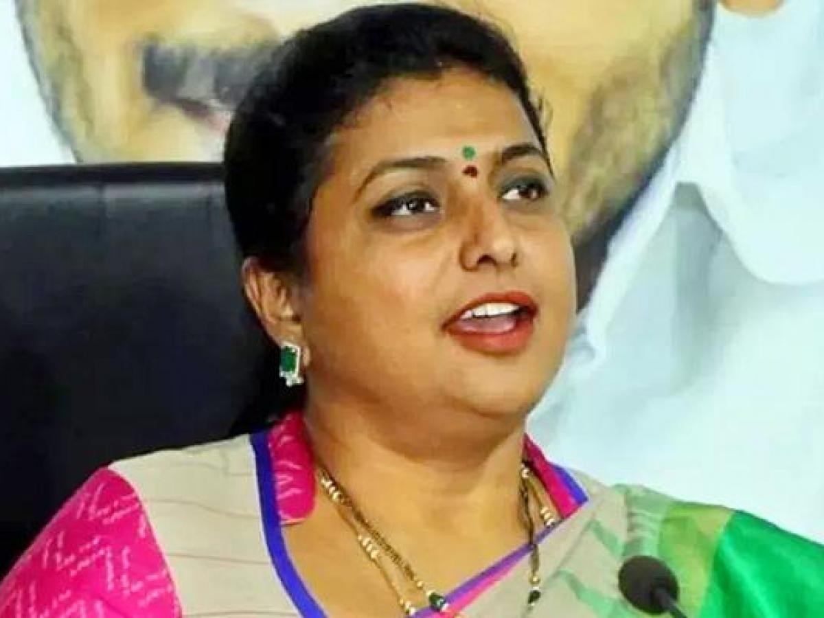 సేఫ్ సైడ్ గేమ్ లో ఆమాత్య రోజా... సేఫ్ సైడ్ గేమ్ లో ఆమాత్య రోజా...