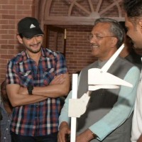 సూపర్ స్టార్ మ‌హేష్‌ను క‌లిసిన ఉత్త‌రాఖండ్ సీఎం..!!